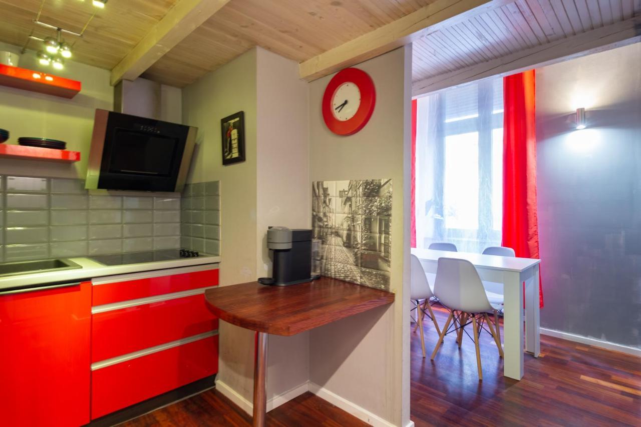 Lilly Apartment Main Train Station Old Town By The Castle Suites Cracovie Extérieur photo